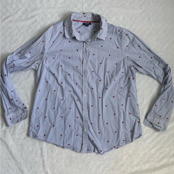 Izod Tops - Izod Light Blue Shirt with Red Heart Pattern Long Sleeve Size L/G